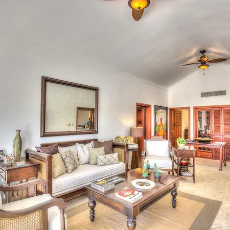 Golden Horizon Villa *